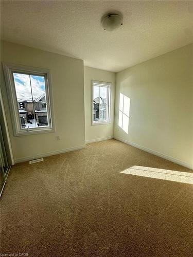 32 Amos Avenue, Brantford, ON - Indoor Photo Showing Other Room
