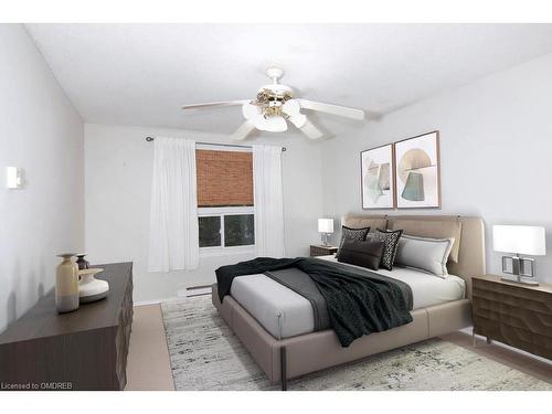 304-4209 Hixon Street, Beamsville, ON - Indoor Photo Showing Bedroom
