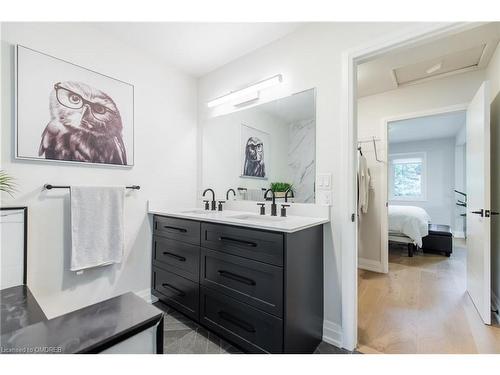 478 Beverley Drive, Burlington, ON - Indoor Photo Showing Bathroom
