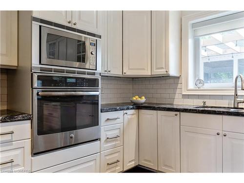 2069 Victoria Avenue, Burlington, ON - Indoor Photo Showing Kitchen