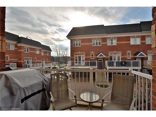 13-120 Bronte Road, Oakville, ON - Outdoor With Exterior