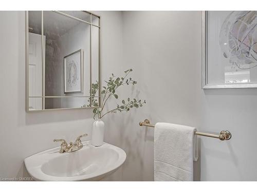 278 North Shore Boulevard E, Burlington, ON - Indoor Photo Showing Bathroom