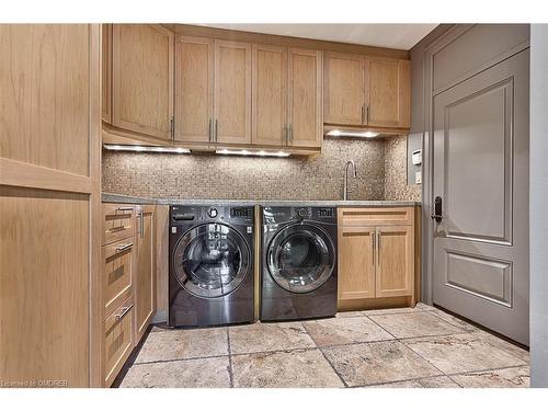 177 Lovers Lane, Ancaster, ON - Indoor Photo Showing Laundry Room