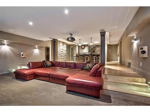 177 Lovers Lane, Ancaster, ON - Indoor Photo Showing Living Room