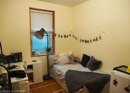 68 Roseview Avenue, Cambridge, ON - Indoor Photo Showing Bedroom