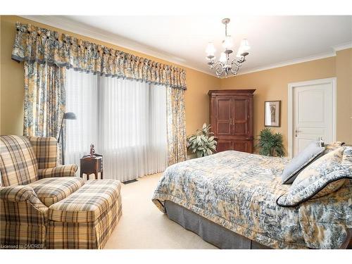 3400 Milburough Line, Burlington, ON - Indoor Photo Showing Bedroom