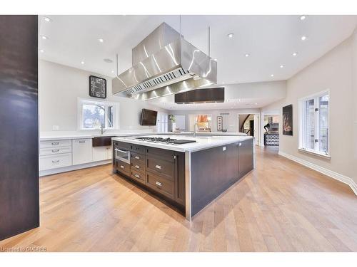 500 Comanche Road, Mississauga, ON - Indoor Photo Showing Kitchen With Upgraded Kitchen