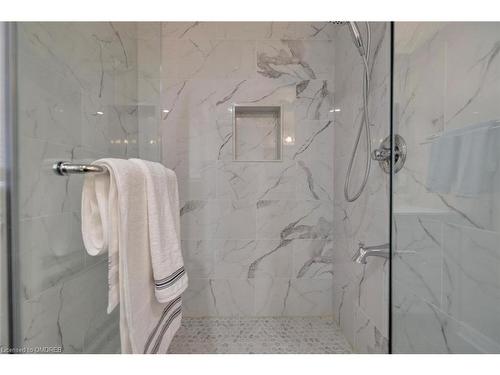 1275 Donlea Crescent, Oakville, ON - Indoor Photo Showing Bathroom