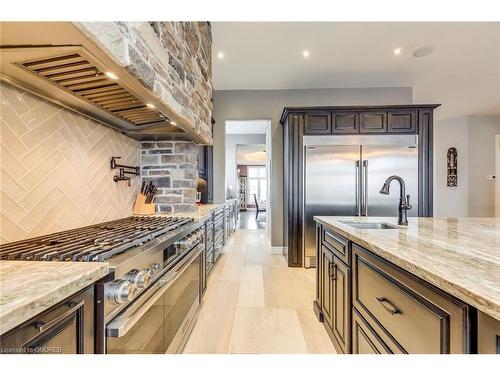 43 Third Road E, Hamilton, ON - Indoor Photo Showing Kitchen With Upgraded Kitchen
