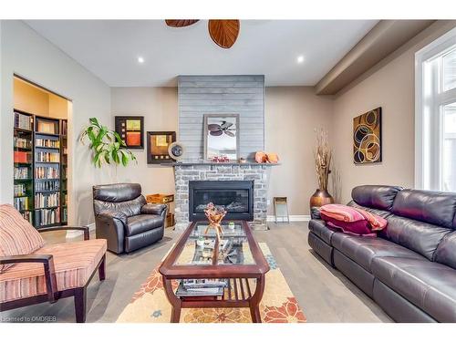 43 Third Road E, Hamilton, ON - Indoor Photo Showing Living Room With Fireplace