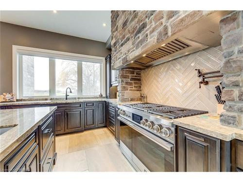 43 Third Road E, Hamilton, ON - Indoor Photo Showing Kitchen With Upgraded Kitchen