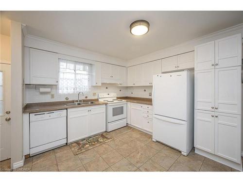 70 Aylmer Crescent, Stoney Creek, ON - Indoor Photo Showing Kitchen With Double Sink