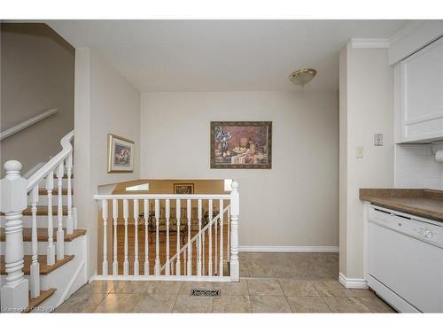 70 Aylmer Crescent, Stoney Creek, ON - Indoor Photo Showing Other Room