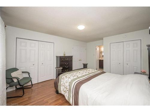 70 Aylmer Crescent, Stoney Creek, ON - Indoor Photo Showing Bedroom