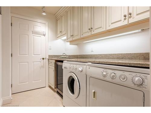 6 East-174 Mountain Park Avenue, Hamilton, ON - Indoor Photo Showing Laundry Room
