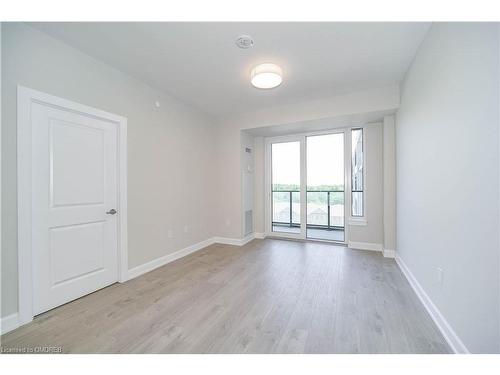 728-3200 William Coltson Avenue, Oakville, ON - Indoor Photo Showing Other Room
