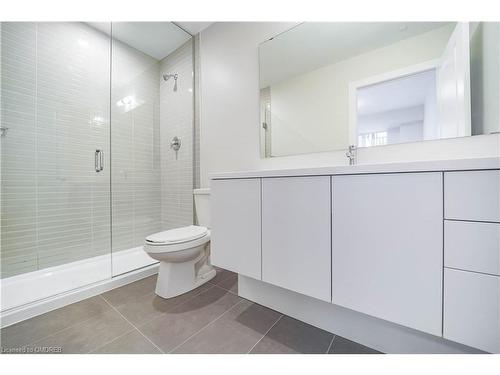 728-3200 William Coltson Avenue, Oakville, ON - Indoor Photo Showing Bathroom
