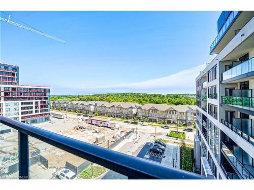 728-3200 William Coltson Avenue, Oakville, ON - Outdoor With View