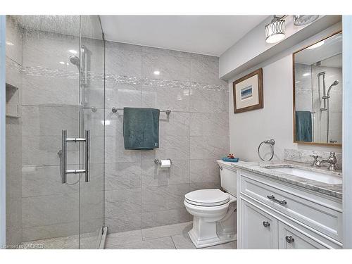 1522 Canada Court, Oakville, ON - Indoor Photo Showing Bathroom