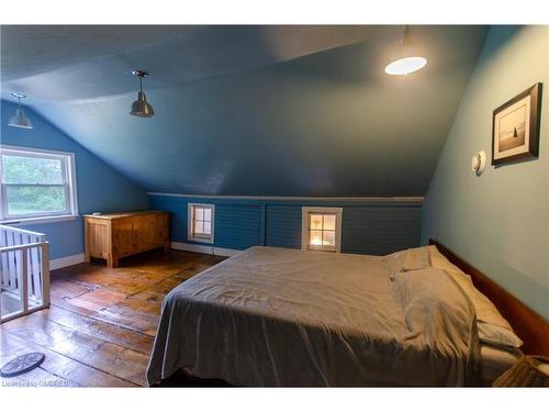 6142 Guelph Line, Burlington, ON - Indoor Photo Showing Bedroom