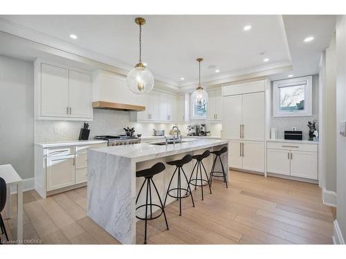 2-336 Robinson Street, Oakville, ON - Indoor Photo Showing Kitchen With Upgraded Kitchen