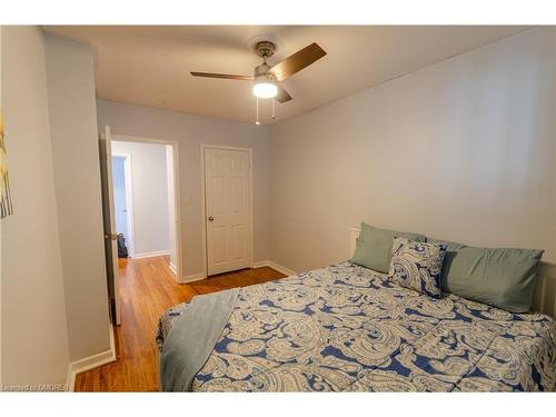 2389 Barclay Road, Burlington, ON - Indoor Photo Showing Bedroom
