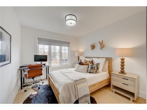 488 Holtby Avenue, Burlington, ON - Indoor Photo Showing Bedroom