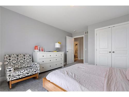 11 Rutledge Heights, Melancthon, ON - Indoor Photo Showing Bedroom