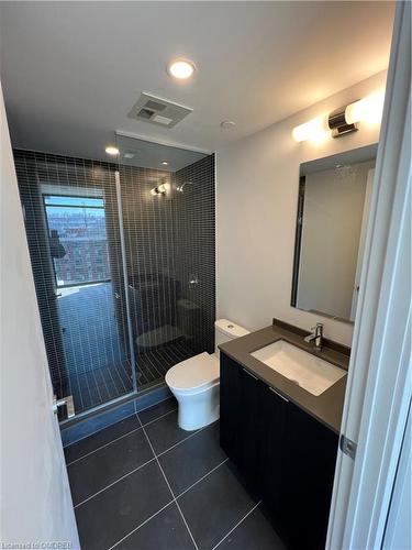 1304-1 Jarvis Street, Hamilton, ON - Indoor Photo Showing Bathroom