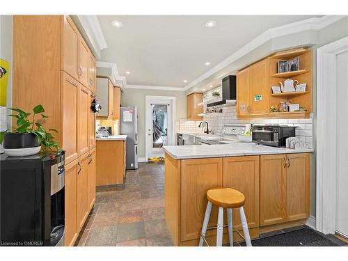 32 Agnes Street, Caledon, ON - Indoor Photo Showing Kitchen