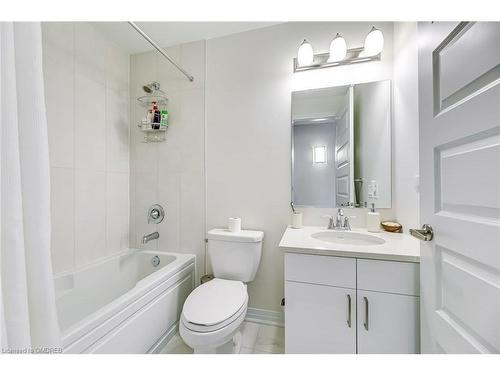 216-460 Gordon Krantz Avenue, Milton, ON - Indoor Photo Showing Bathroom