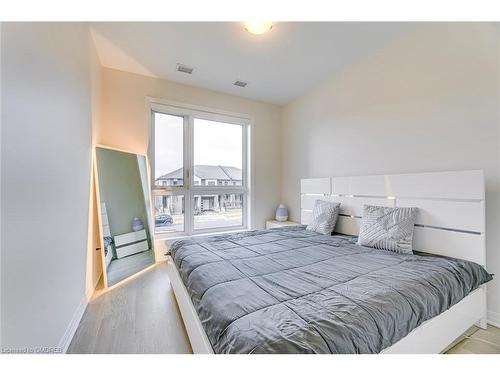 216-460 Gordon Krantz Avenue, Milton, ON - Indoor Photo Showing Bedroom