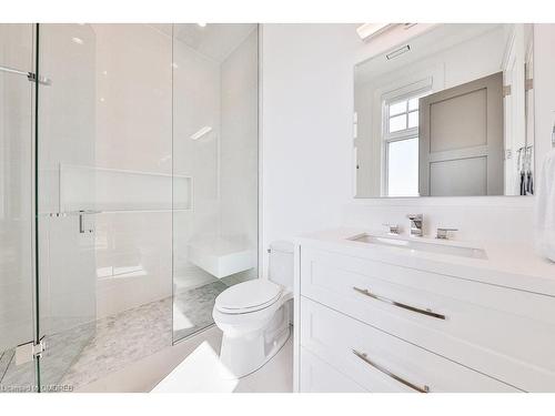 140 Secord Lane, Burlington, ON - Indoor Photo Showing Bathroom