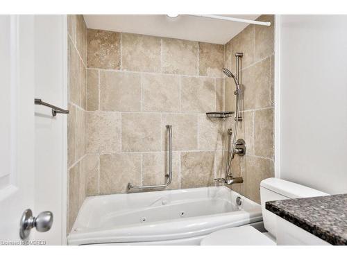 307-100 Bronte Road, Oakville, ON - Indoor Photo Showing Bathroom