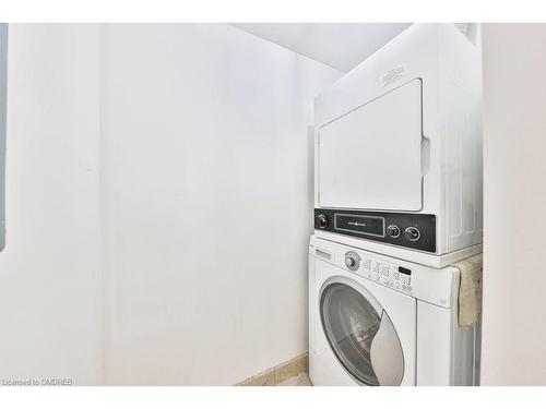 307-100 Bronte Road, Oakville, ON - Indoor Photo Showing Laundry Room