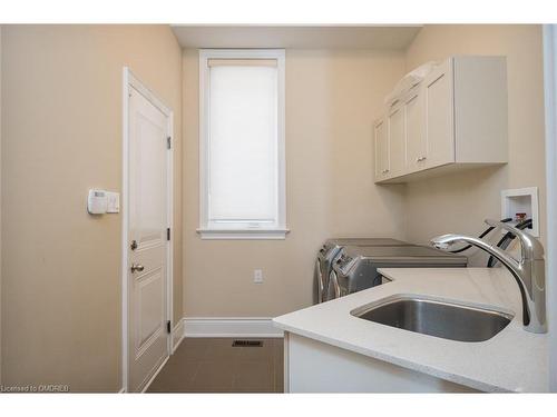 2163 Vineland Crescent, Oakville, ON - Indoor Photo Showing Laundry Room
