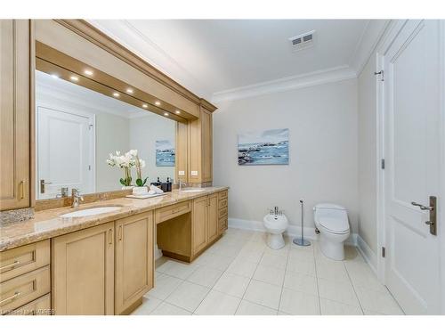 604-65 Port Street E, Mississauga, ON - Indoor Photo Showing Bathroom