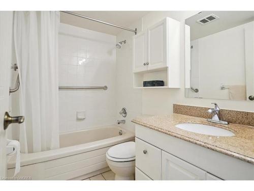 1002-5080 Pinedale Avenue, Burlington, ON - Indoor Photo Showing Bathroom