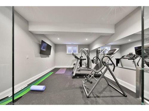 1389 Weaver Avenue, Oakville, ON - Indoor Photo Showing Gym Room
