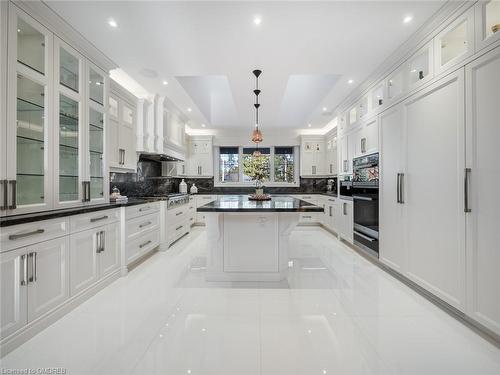 212 Lakeside Avenue, Burlington, ON - Indoor Photo Showing Kitchen With Upgraded Kitchen