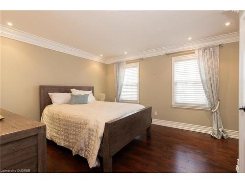 272 Cliffcrest Court, Burlington, ON - Indoor Photo Showing Bedroom