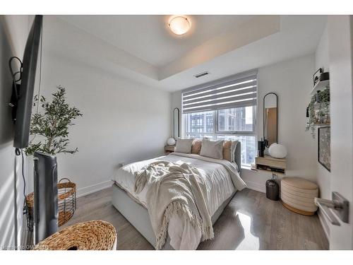 3633-5 Mabelle Avenue, Toronto, ON - Indoor Photo Showing Bedroom