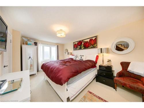 10-120 Bronte Road, Oakville, ON - Indoor Photo Showing Bedroom