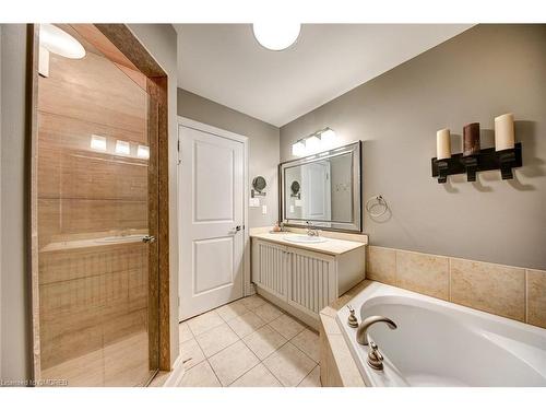 10-120 Bronte Road, Oakville, ON - Indoor Photo Showing Bathroom