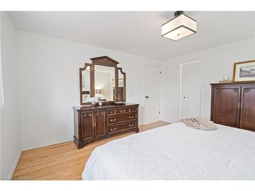 30 Regan Crescent, Georgetown, ON - Indoor Photo Showing Bedroom