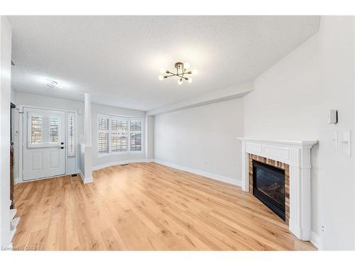 3 Arrowhead Lane, Grimsby, ON - Indoor With Fireplace
