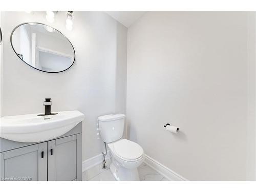 3 Arrowhead Lane, Grimsby, ON - Indoor Photo Showing Bathroom