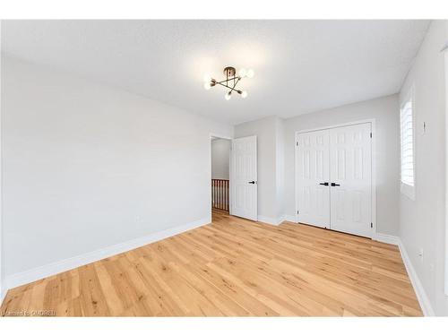 3 Arrowhead Lane, Grimsby, ON - Indoor Photo Showing Other Room