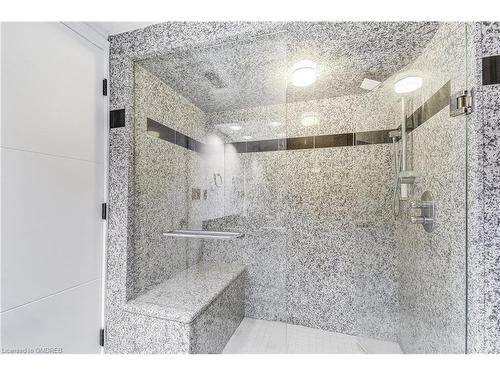 34 Maple Ave, Flamborough, ON - Indoor Photo Showing Bathroom