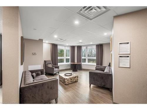 239-125 Shoreview Place, Stoney Creek, ON - Indoor